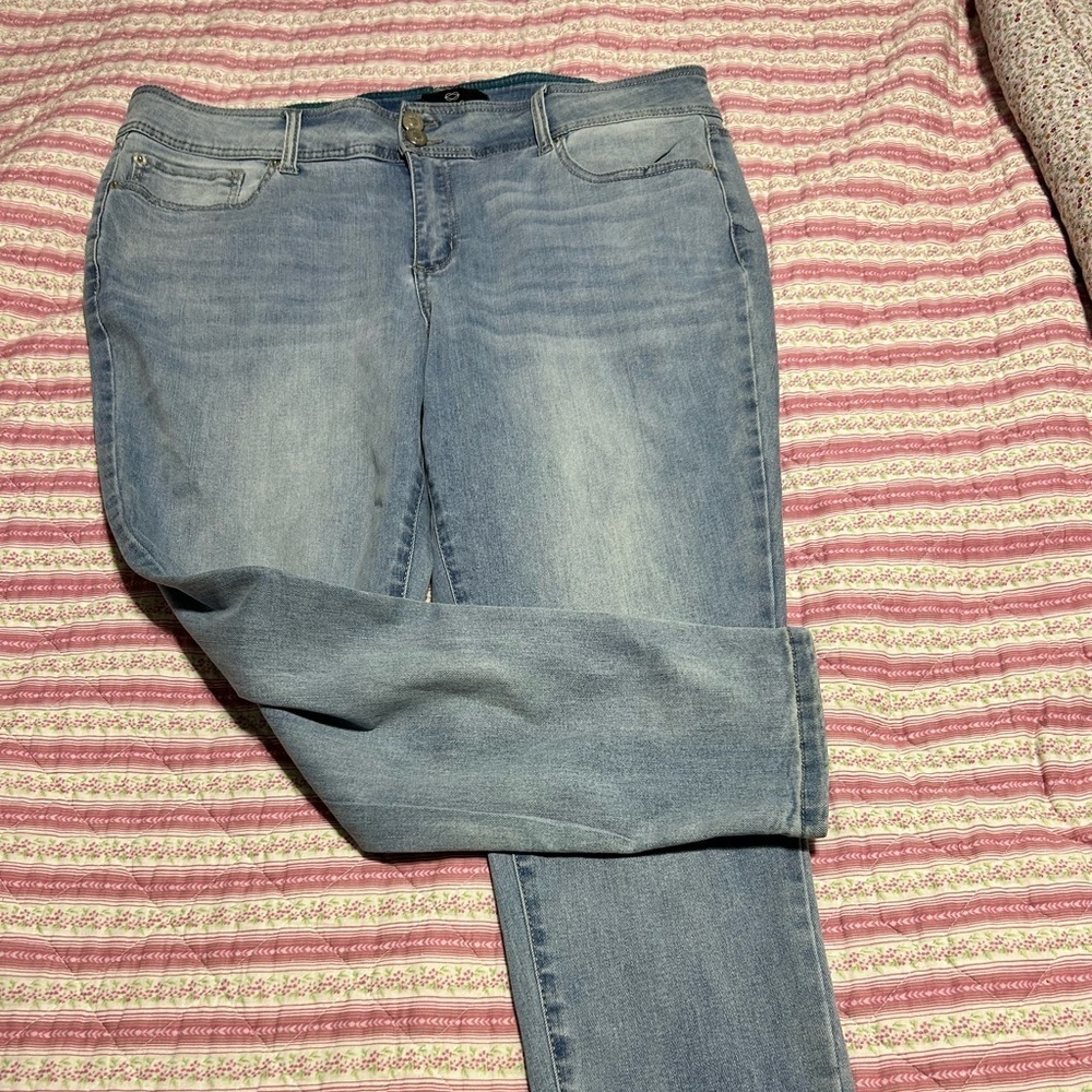One 5 One size 16 Light Blue Skinny ankle Jeans- cute buttons at bottom-